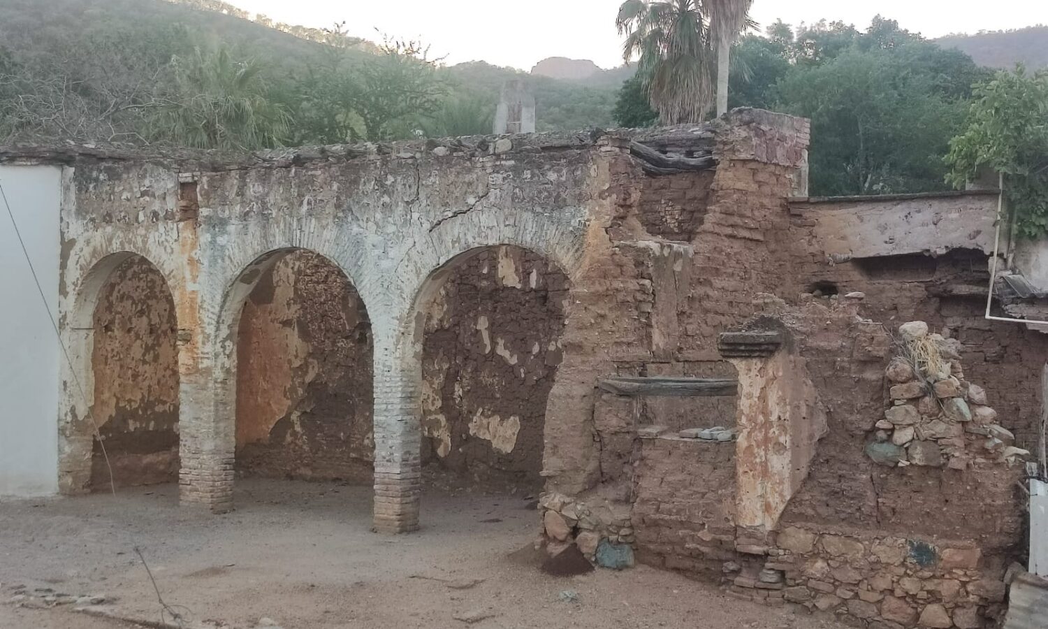 LA ADUANA 1.jfif