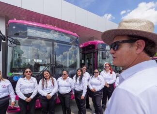 Hermosillo abre paso a mujeres para mover el transporte público